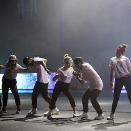 Ребята продемонстрировали свое танцевальное мастерство. Фото пресс-службы фонда «Родные острова»
