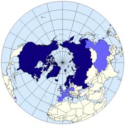 Страны-члены Арктического совета (темно-синий) и страны-наблюдатели (светло-синий). Фото Emilfaro («Википедия»)