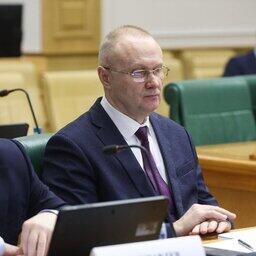 О позиции пограничной службы по «прибрежке» доложил Олег ВОЛКОВ. Фото пресс-службы Совета Федерации