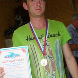 Евгений ТУЕВ получил благодарность и награжден золотой медалью в настольном теннисе