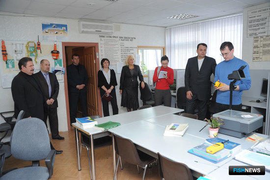 Владивостокский морской рыбопромышленный колледж посетила делегация ассоциаций рыбодобывающих компаний региона