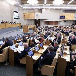 Поправки в отраслевые законы депутаты приняли в первом чтении на пленарном заседании 9 апреля. Фото пресс-службы Госдумы