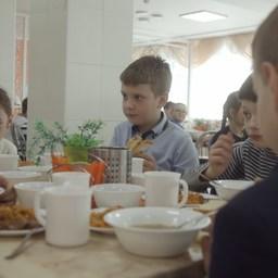 В Камчатском крае стартовал проект «Растем здоровыми» по обеспечению детей пищевой добавкой омега-3. Фото пресс-службы правительства региона