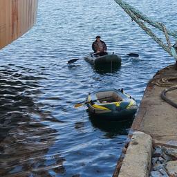 Помощь потребовалась рыболову из близлежащего поселка. Фото пресс-службы ГК «Доброфлот»