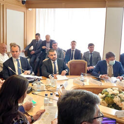 Комитет ГД по аграрным вопросам провел совещание по законопроекту о втором этапе инвестквот и продолжении крабовых аукционов