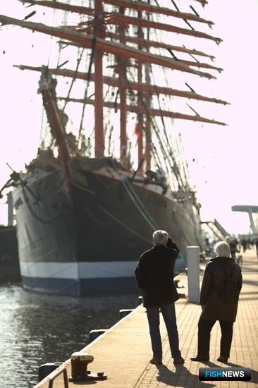 «Седов» в немецком порту Ватермюнде. Фото пресс-службы МГТУ