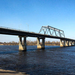 Мост через верховья Припяти в районе белорусского города Мозырь. Фото Аляксея Мацеша («Википедия»)
