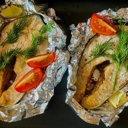 Торговые сети отмечают рост спроса на запеченную и маринованную рыбу для гриля и запекания