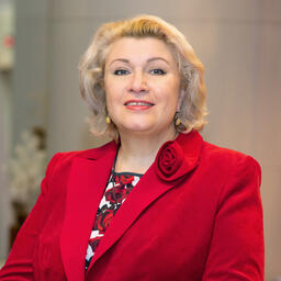 Директор Приморского регионального филиала Россельхозбанка Елена БАКУМЕНКО