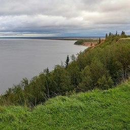 Побережье Онежского озера в Вологодской области, гора Андома. Фото Ninaras («Википедия»)