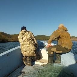 Рыбинспекторы проводят путинный рейд на реке в Приморье
