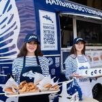 Фирменный фудтрак «Дальневосточного минтая» обеспечивал питание участников форума на Неделе российского ритейла