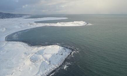 Зимнее море на Курилах. Архивное фото
