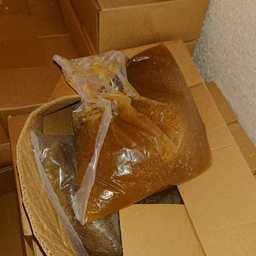Подпольный цех по фасовке поддельной лососевой икры обнаружили в Подмосковье. Фото пресс-службы Россельхознадзора