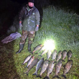 У нарушителей изъяты лодки, сети и уловы. Фото пресс-службы Северо-Восточного теруправления Росрыболовства