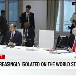 Место президента Соединенных Штатов Дональда ТРАМПА на «климатической» сессии саммита G7 осталось пустым. Кадр видео CNN