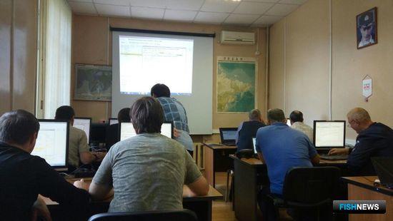 Владивостокский филиал ЦСМС организовал практические семинары по использованию электронного промыслового журнала. Фото компании «Интеррыбфлот»
