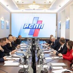 Представление новых членов Российского союза промышленников и предпринимателей (РСПП) состоялось на деловом завтраке. Фото из телеграм-канала Рыбного союза