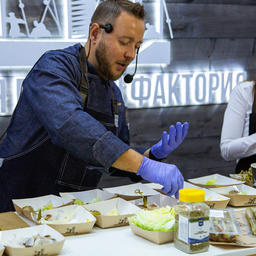На стенде «Русской рыбной фактории» были организованы кулинарные мастер-классы с дегустацией