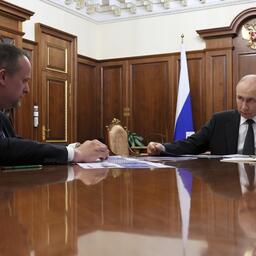 Министр транспорта Андрей НИКИТИН и президент Владимир ПУТИН. Фото пресс-службы главы государства