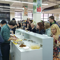 Делегация южнокорейского города Тхонъён провела презентации своих морепродуктов в Москве и Самаре. Фото Gny News
