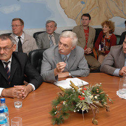 Встреча руководителя Госкомрыболовства Андрея Крайнего с рыбаками Приморья. Владивосток, сентябрь 2007 г.