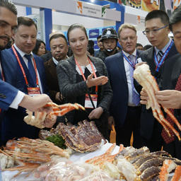 Среди первых российский национальный стенд посетил замминистра сельского хозяйства Китая