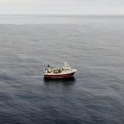 Судно «Пасифик Легаси» в заливе Аляска. Фото пресс-службы ТИНРО