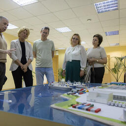 Главе Минсельхоза Оксане ЛУТ представили возможности береговой переработки в регионе. Фото пресс-службы министерства