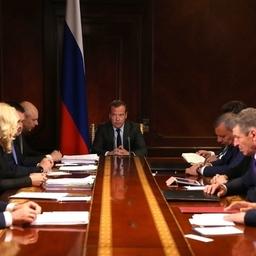 Расширение ТОР «Курилы» обсудили на заседании правительства с премьер-министром Дмитрием МЕДВЕДЕВЫМ. Фото пресс-службы кабмина
