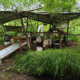 Стан с браконьерской икорной продукцией обнаружили на реке Кичучин. Фото пресс-службы Северо-Восточного теруправления Росрыболовства