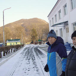 Два главных организатора лыжных соревнований Борис БУДАНЦЕВ и Петр КИСЕЛЕВ ломают голову, как проводить лыжные гонки в условиях бесснежной зимы