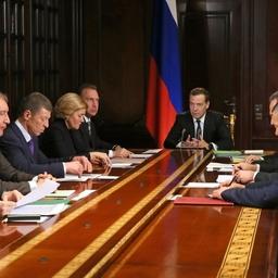 Премьер-министр Дмитрий МЕДВЕДЕВ на совещании со своими заместителями. Фото пресс-службы Правительства РФ