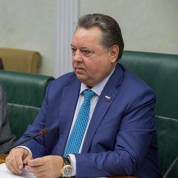 Сенатор Борис НЕВЗОРОВ на одном из мероприятий нижней палаты. Фото пресс-службы Совета Федерации