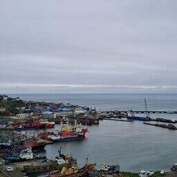 В плане комплексного социально-экономического развития Южно-Сахалинской городской агломерации корректировки предусмотрены по проекту строительства и реконструкции инфраструктуры морского порта Корсаков
