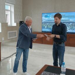 Сертификаты получили 14 специалистов. Фото пресс-службы ВНИРО