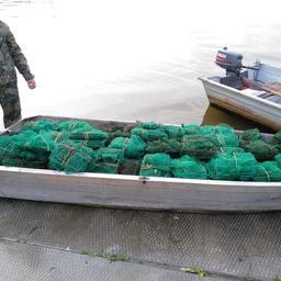 Многозаходные раковые ловушки, извлеченные сотрудниками рыбоохраны из Саратовского водохранилища. Фото пресс-службы Средневолжского теруправления Росрыболовства