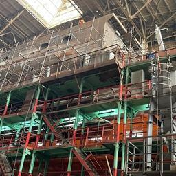 На заводе «Красное Сормово» началась окраска корпуса первого из пяти краболовов, строящихся по заказу СЗРК. Фото пресс-службы верфи