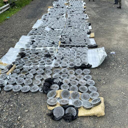 Полицейские изъяли в общей сложности свыше 900 кг икры осетровых видов рыб. Фото пресс-службы управления МВД России по Хабаровскому краю