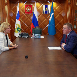 Перспективы АПК Сахалинской области обсудили министр сельского хозяйства РФ Оксана ЛУТ и губернатор Валерий ЛИМАРЕНКО. Фото пресс-службы Минсельхоза