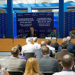 Круглый стол по вопросам судостроения на Международном форуме «Морская индустрия». Москва, май 2012