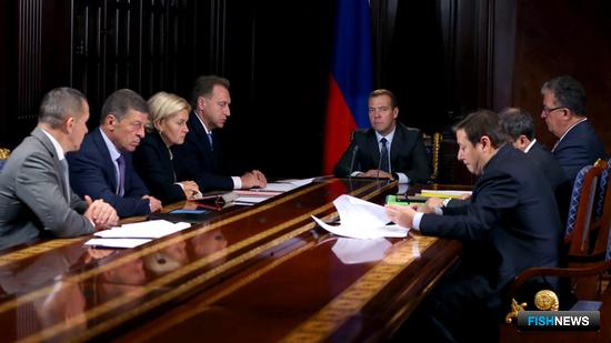 Премьер-министр Дмитрий МЕДВЕДЕВ на совещании со своими заместителями. Фото пресс-службы Правительства РФ