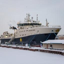 Траулер «Норвежское море» проводили на промысловые испытания из Санкт-Петербурга
