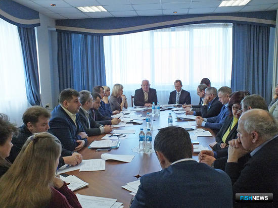 Во Владивостоке прошло заседание рабочей группы по вопросам, связанным с марикультурой на ООПТ