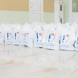 По предварительной информации в Южно-Сахалинске помощь получат около 300 семей. Фото пресс-службы фонда «Родные острова»