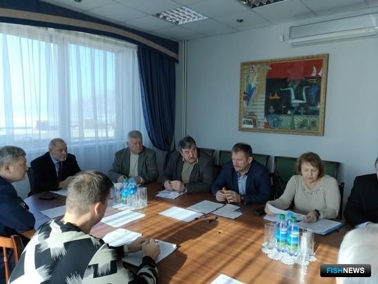 Заседание Общественного экспертного совета по рыбному хозяйству, водным биоресурсам и аквакультуре Приморского края