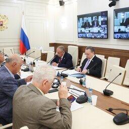 Ход строительства рыболовных судов и краболовов с использованием механизма инвестиционных квот обсуждался на совещании, которое провел первый зампредседателя комитета Совета Федерации по аграрно-продовольственной политике и природопользованию Сергей МИТИН. Фото пресс-службы СФ