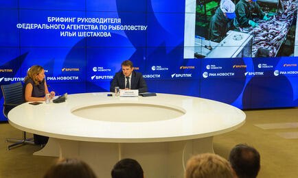 Глава Росрыболовства Илья ШЕСТАКОВ рассказал журналистам о планах ведомства на второй этап инвестквот и крабовых аукционов