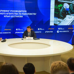 Глава Росрыболовства Илья ШЕСТАКОВ рассказал журналистам о планах ведомства на второй этап инвестквот и крабовых аукционов