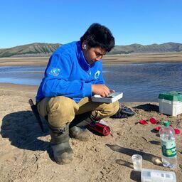 Специалисты взяли и гидробиологические пробы для определения состава и распределения кормовых организмов. Фото пресс-службы ЯкутскНИРО